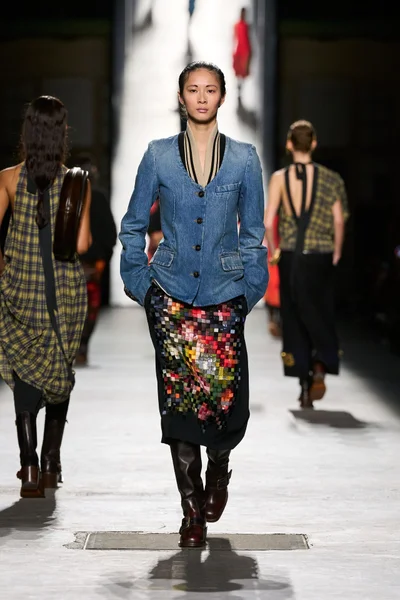 Look 51